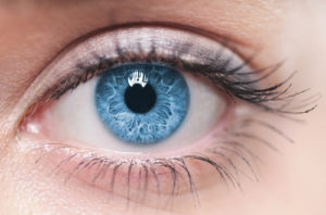 7 Bad Habits That Hurt Your Eyes - Bad Eye Habits