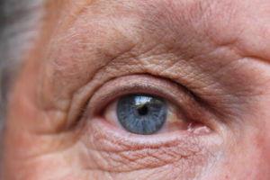retinal detachment test - eye exam to detect retinal detachment